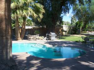 desert palms community pool